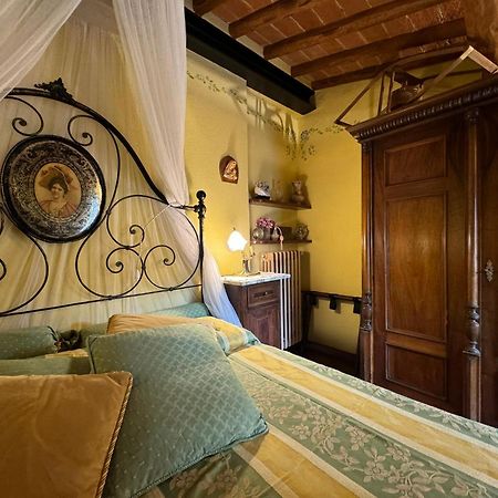 Casa Giulia, Il Gioiello Del Borgo Apartamento Certaldo Exterior foto