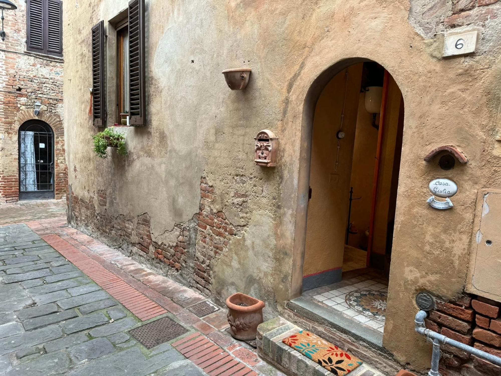 Casa Giulia, Il Gioiello Del Borgo Apartamento Certaldo Exterior foto