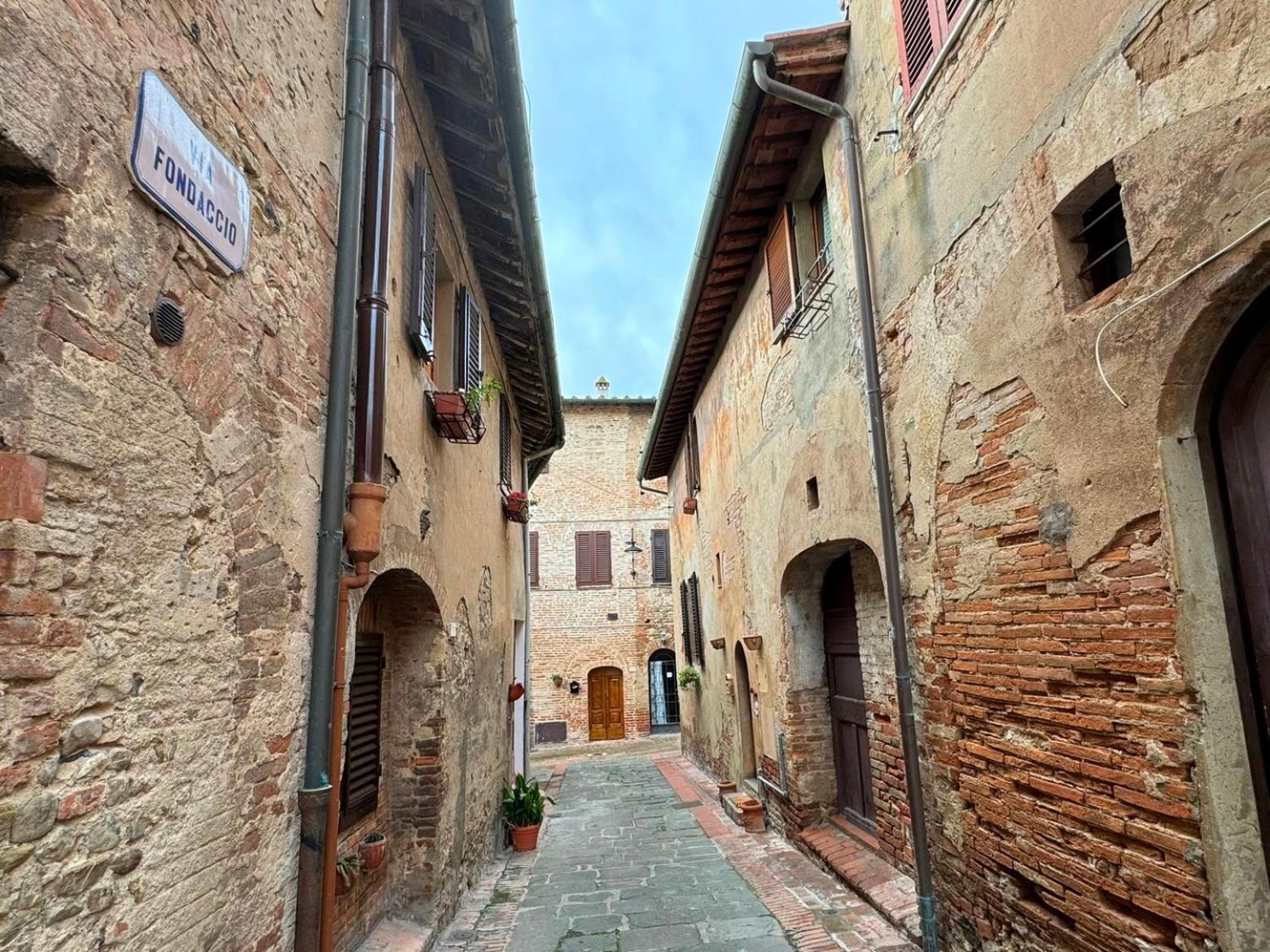 Casa Giulia, Il Gioiello Del Borgo Apartamento Certaldo Exterior foto